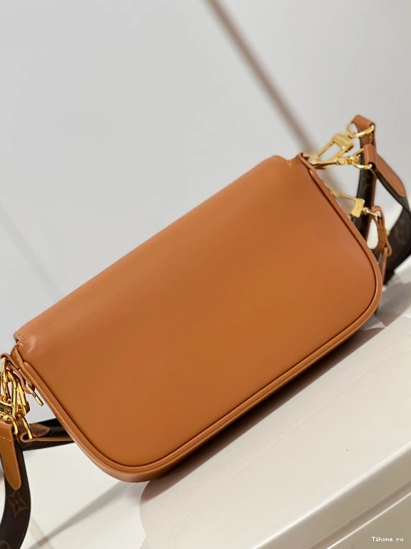 Cheap Louis Vuitton SWING 0715
